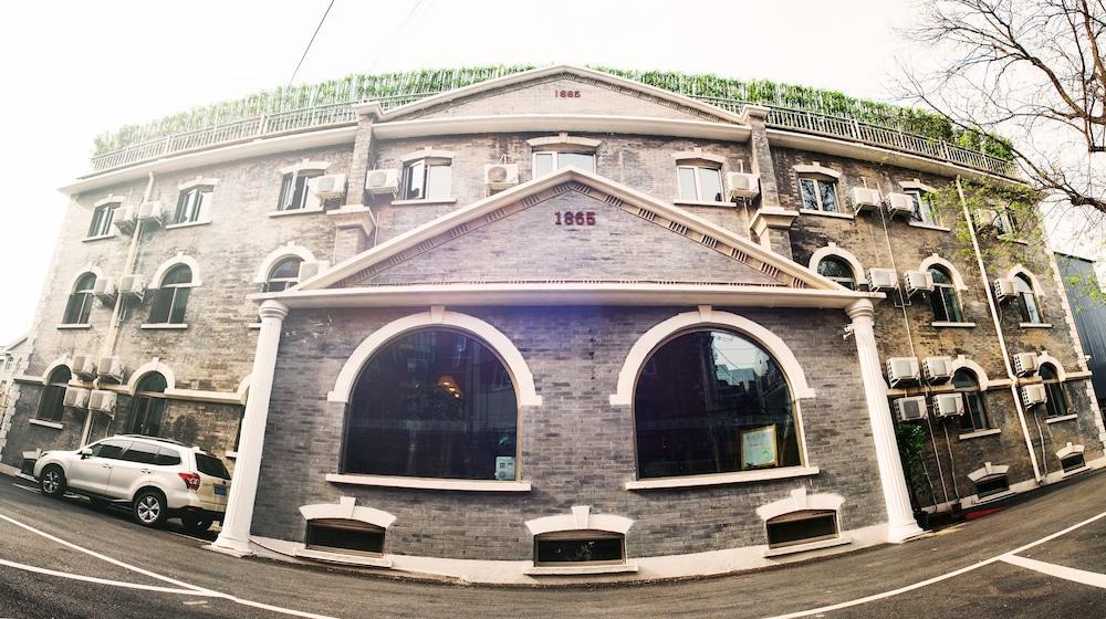 Time Traveller Hotel - Near Beijing Lama Temple, The Imperial College, Ghost Street, Beihai Park, Jingshan Park, Drum Tower, Houhai Bar Street, Tian'Anmen Square, Located In Beijing Traditional Hutongs, 5 Minutes Away From Beixinqiao Metro Station Exterior photo