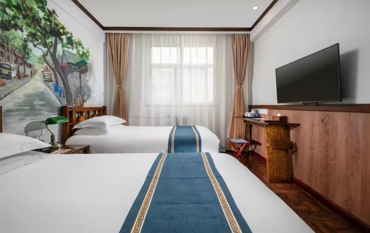 Time Traveller Hotel - Near Beijing Lama Temple, The Imperial College, Ghost Street, Beihai Park, Jingshan Park, Drum Tower, Houhai Bar Street, Tian'Anmen Square, Located In Beijing Traditional Hutongs, 5 Minutes Away From Beixinqiao Metro Station Exterior photo