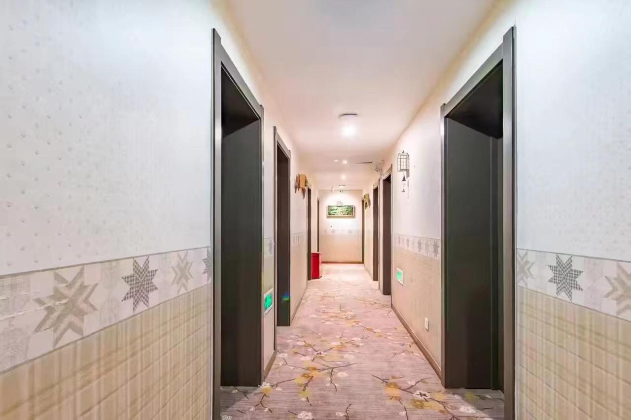 Time Traveller Hotel - Near Beijing Lama Temple, The Imperial College, Ghost Street, Beihai Park, Jingshan Park, Drum Tower, Houhai Bar Street, Tian'Anmen Square, Located In Beijing Traditional Hutongs, 5 Minutes Away From Beixinqiao Metro Station Exterior photo